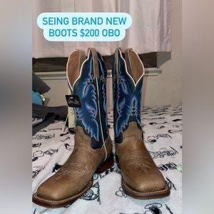 Brand new Western Cow Girl Boots, still have a tag on them!